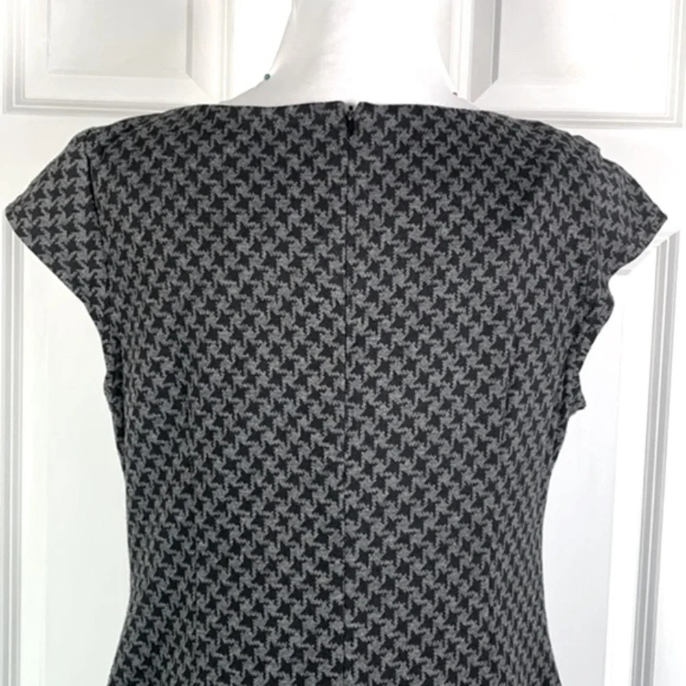 R&K Houndstooth Print Sheath Dress - Picture 7 of 10